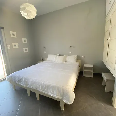 Nikolas Apartamento Masouri